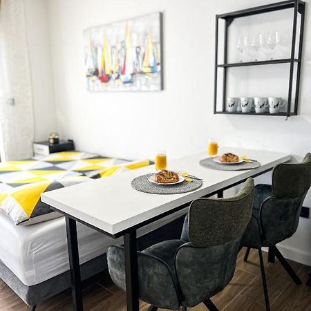 San-Studio Apartment ドゥギ・ラット エクステリア 写真