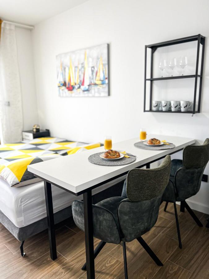 San-Studio Apartment ドゥギ・ラット エクステリア 写真